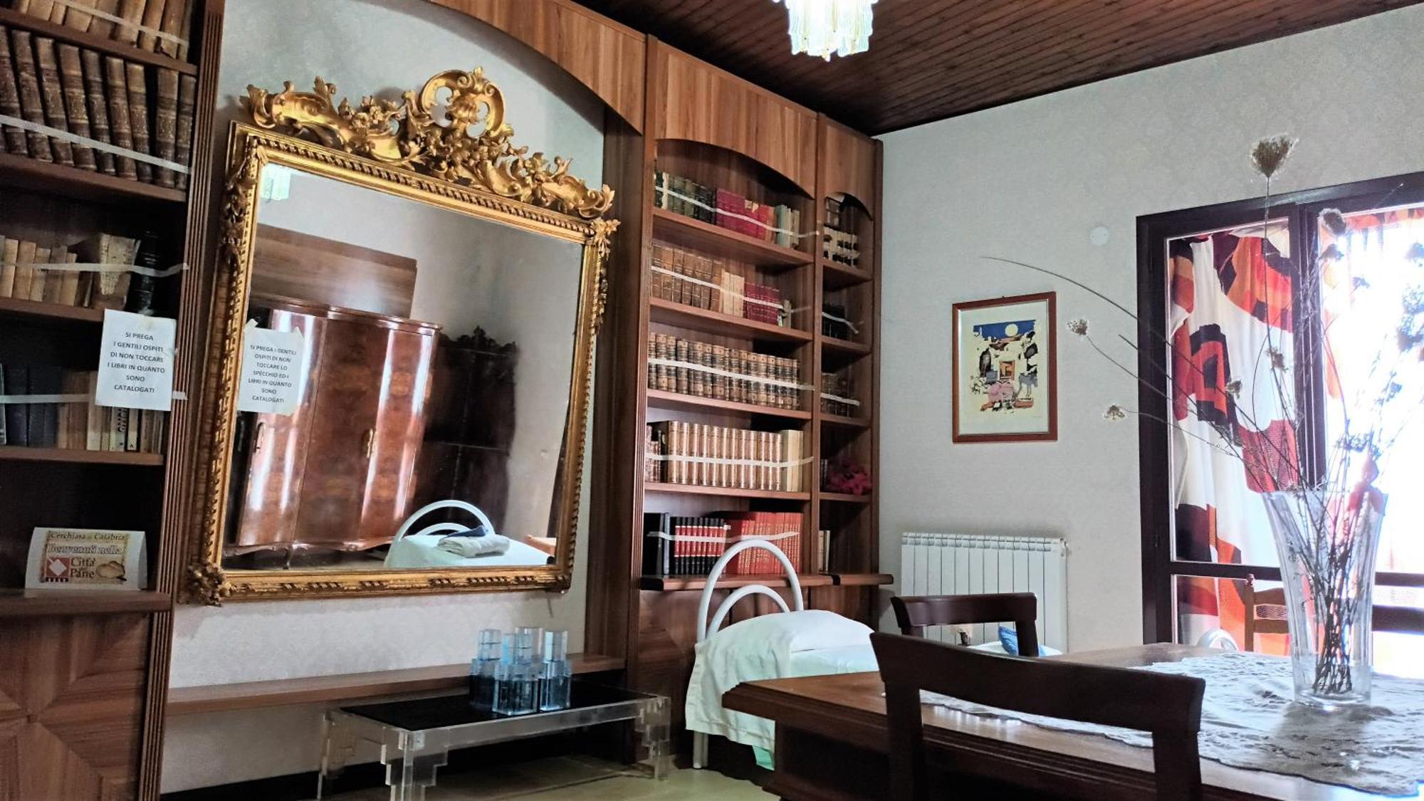 Antica Dimora Palazzo Rovitti Bed & Breakfast Cerchiara di Calabria Exterior photo